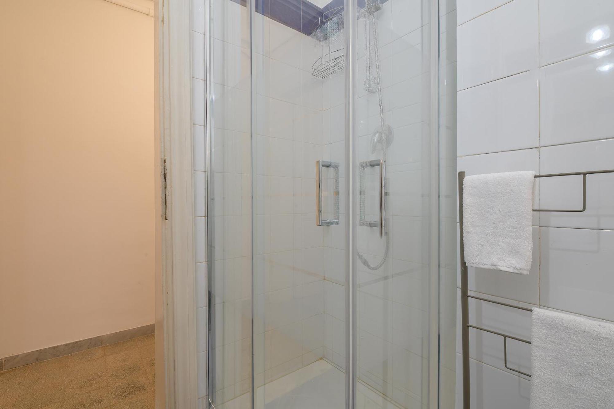 Salotto19 - Borghese Rom